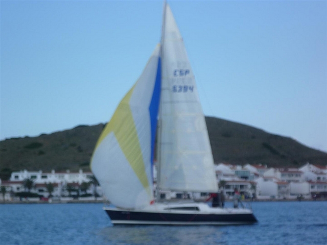 barco club nautic fornells